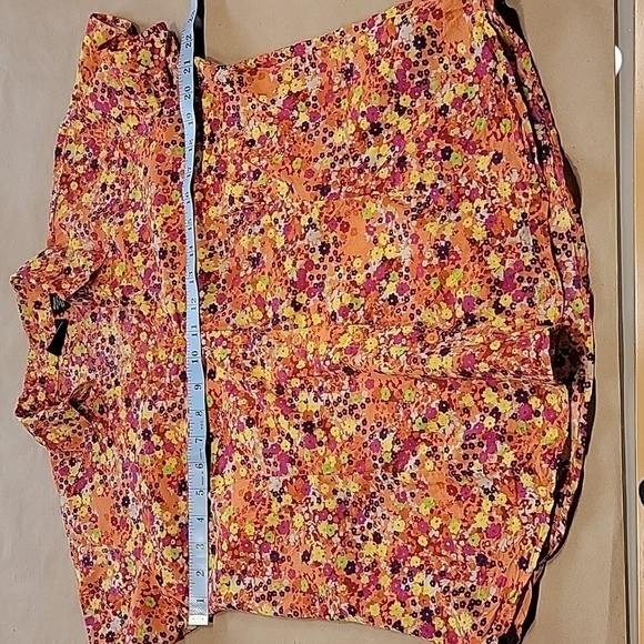 ALC (At Last Classics) Size M Salmon Multi Color Ditzy Floral Print Short Sleeve - Picture 6 of 10